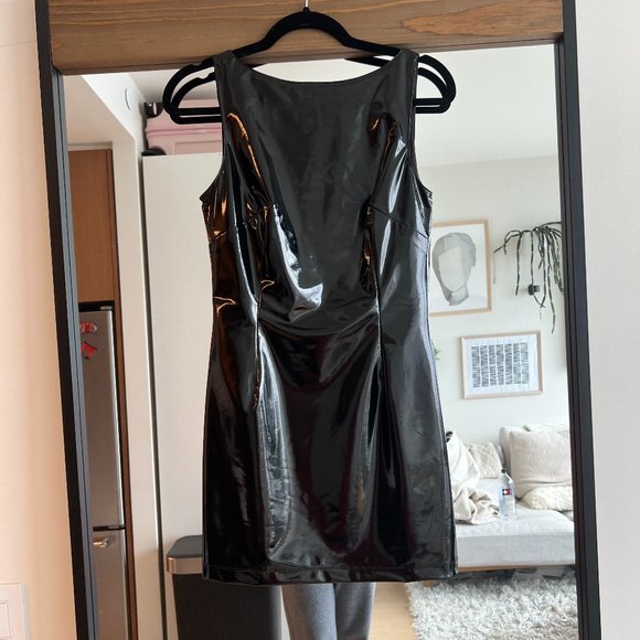 Cydnie Jordan Patent Mini Dress in Black - Picture 4 of 10